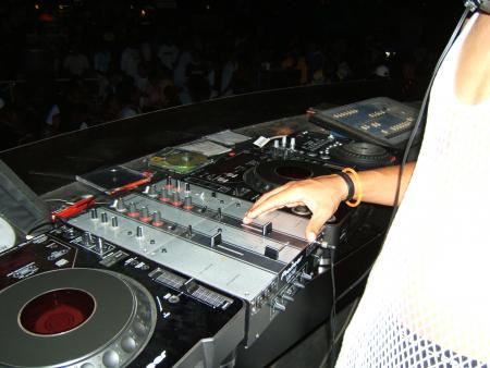 DJ JOYCE